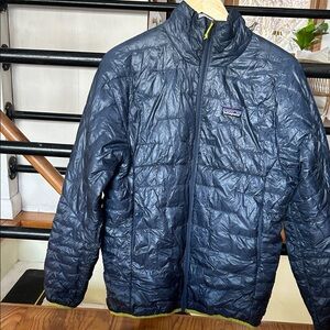 Patagonia Men's Dark Blue Puffer Jacket